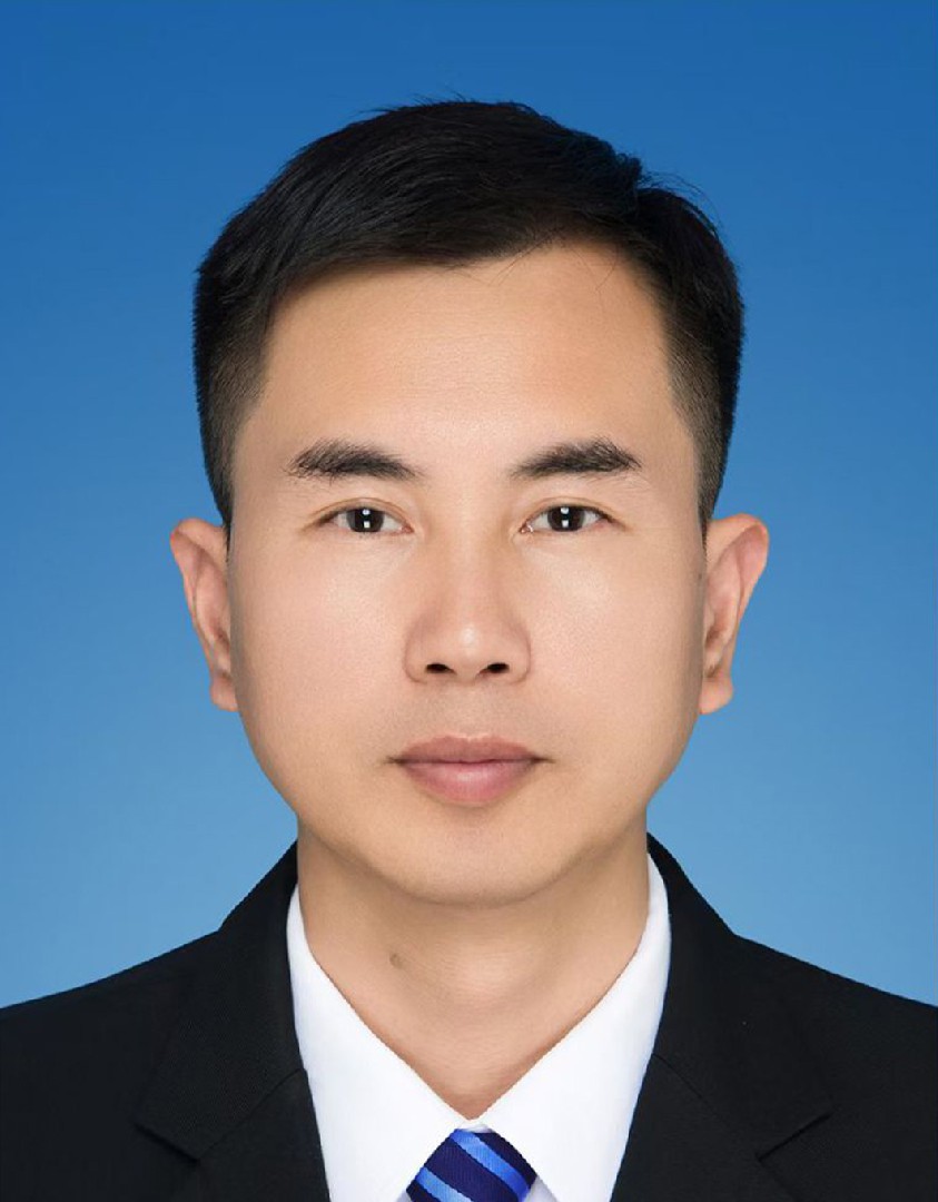 易峦